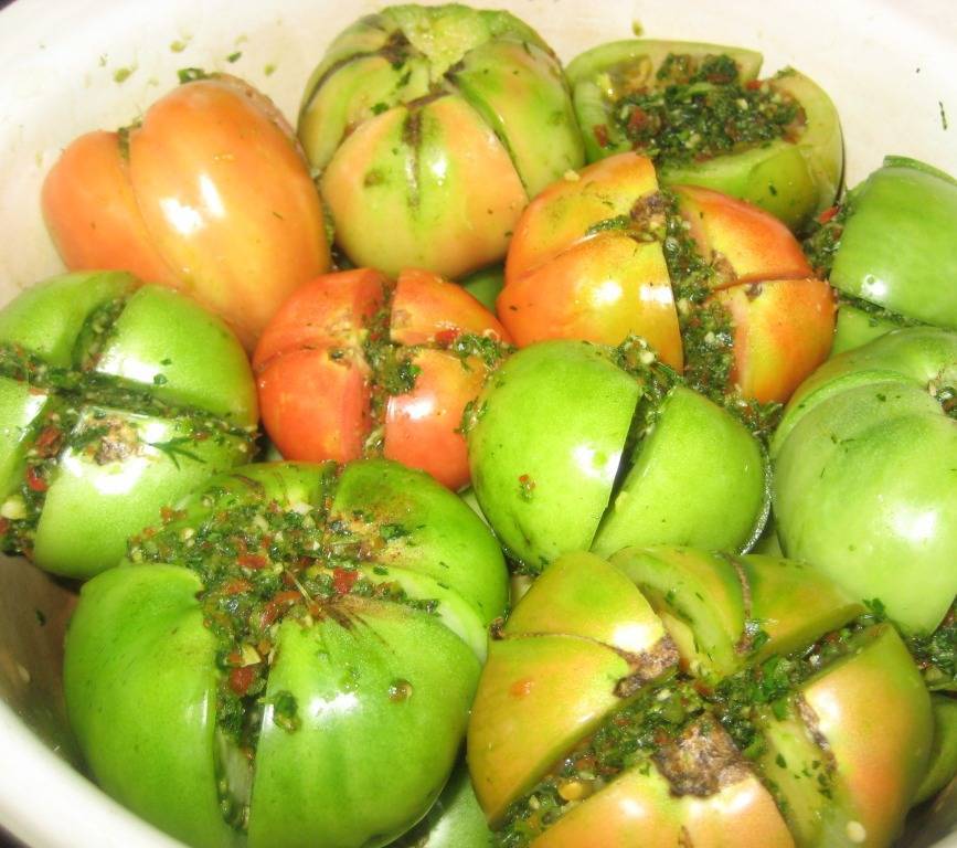 Соленые зеленые помидоры - 8 рецептов на зиму в банках с пошаговыми фото