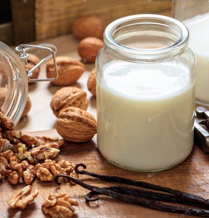 Какие заболевания можно лечить медом с орехами: полезные свойства натуральных продуктов