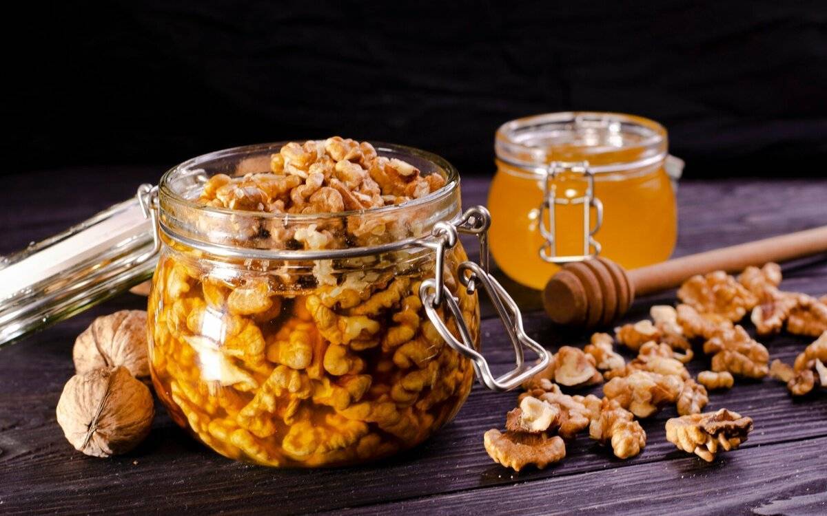 Грецкий орех с медом для потенции: польза и рецепты для мужчин | mansecret