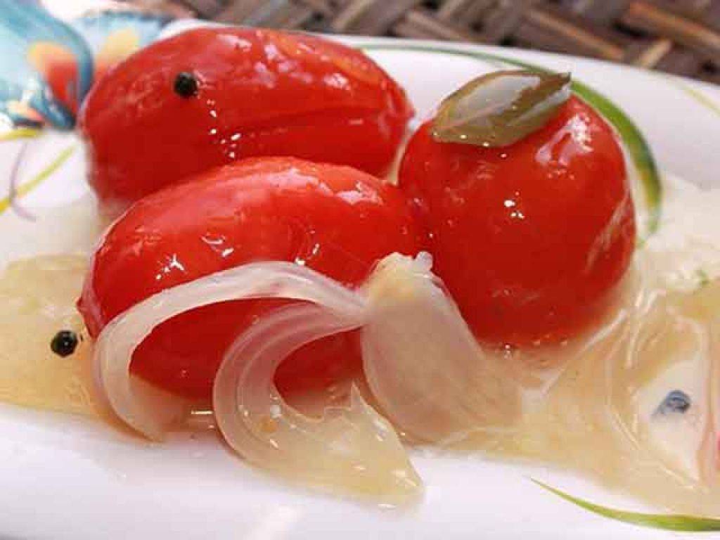 Вкусные заготовки томатов в желе на зиму