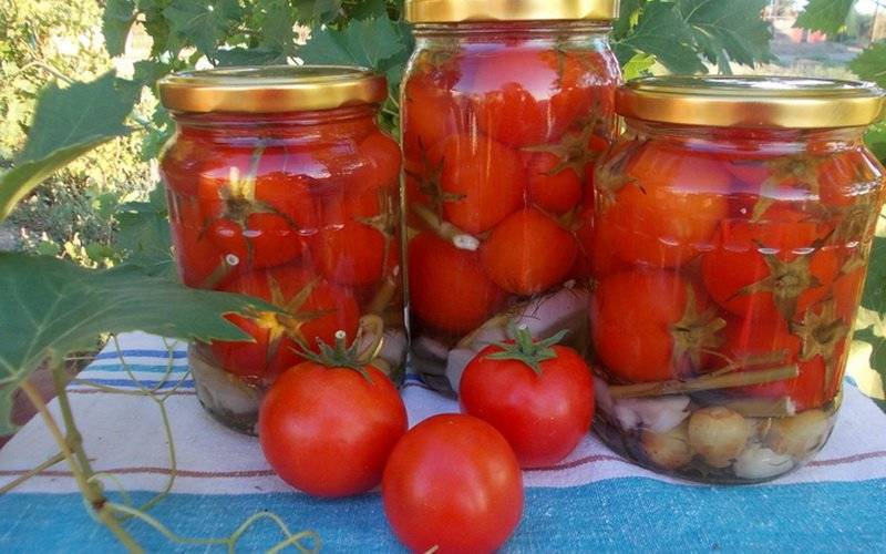 Как мариновать помидоры с виноградными листьями