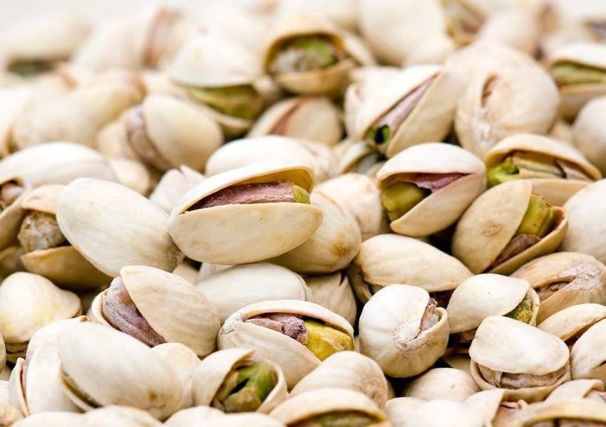 Фисташки: польза и вред для организма женщин и мужчин, почему орехи соленые, их состав, сколько можно съедать в день