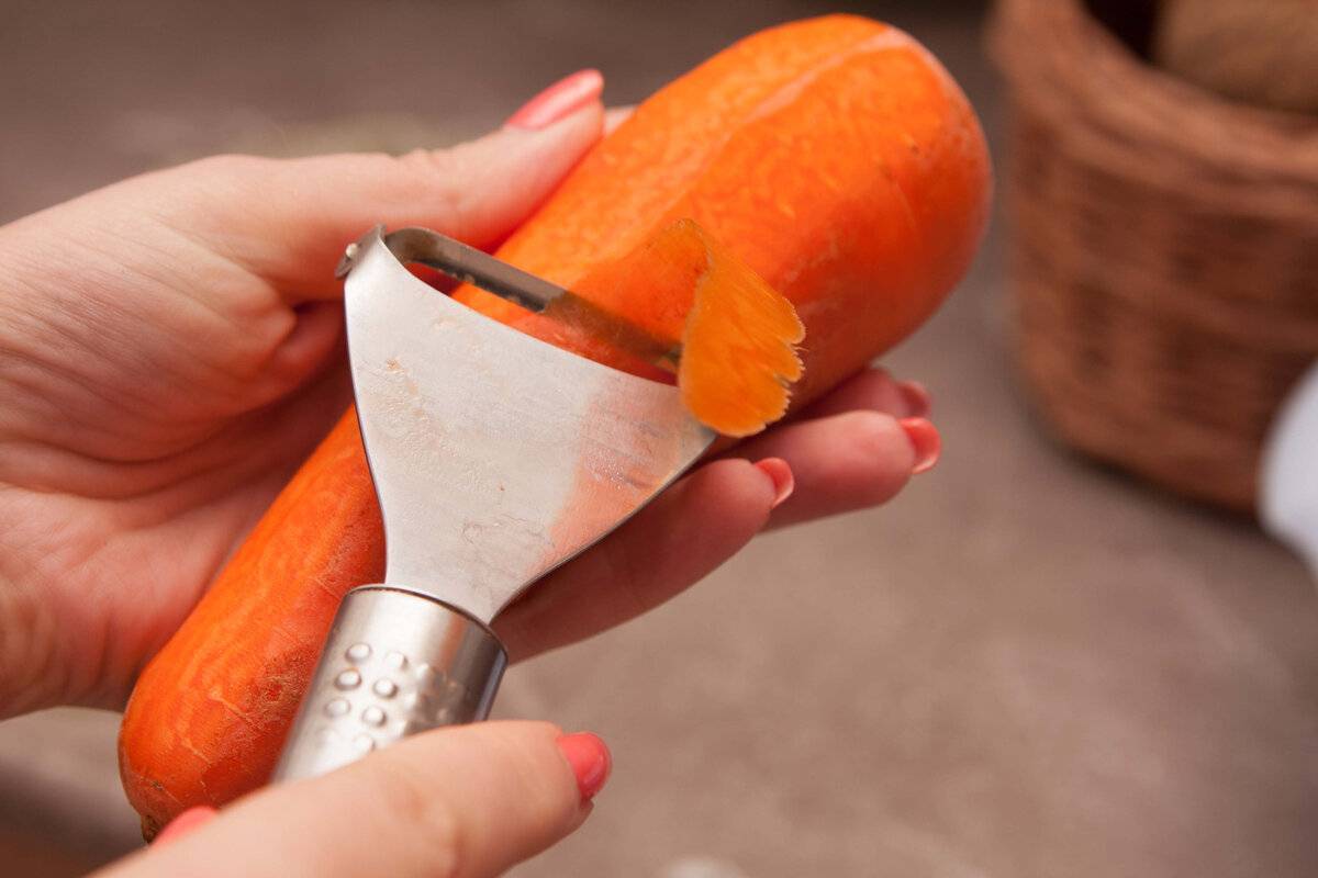 Как чистить грецкие орехи от шелухи и скорлупы в домашних условиях