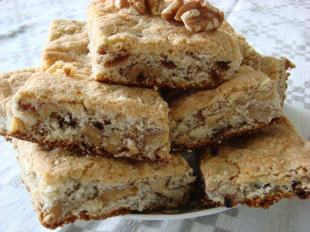 Постный пирог с орехами и изюмом / пироги и пирожки / tvcook: пошаговые рецепты с фото