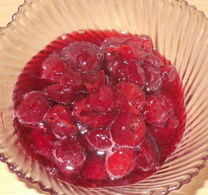 Густое варенье из вишни с косточками — 10 простых рецептов на зиму