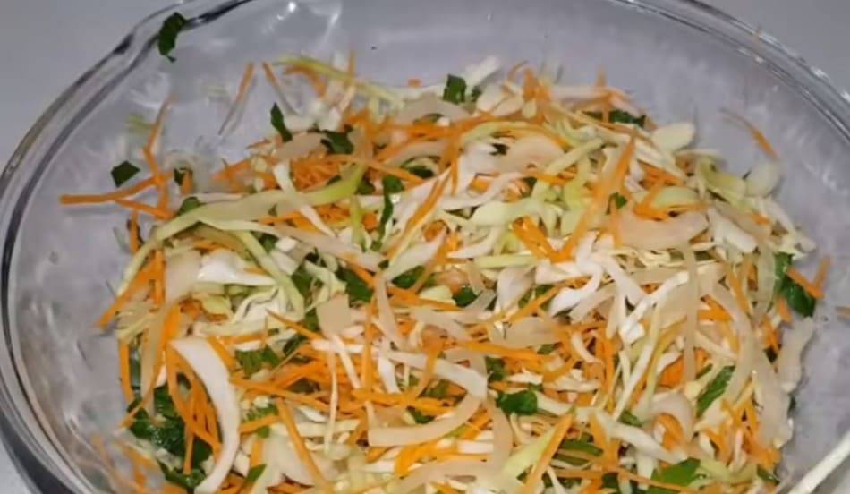 Квашеная капуста на зиму: 6 очень вкусных рецептов