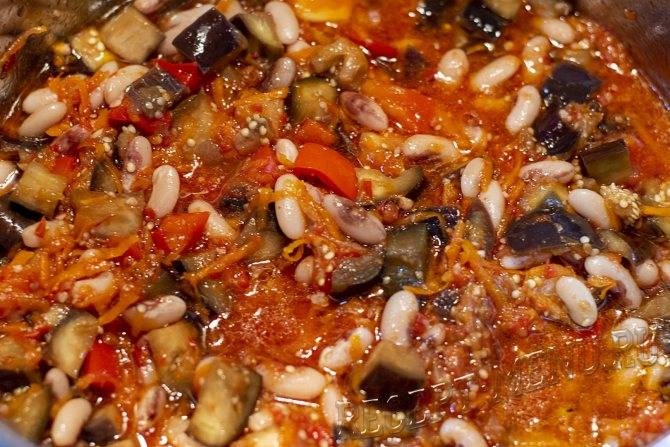Салаты из фасоли на зиму: очень вкусные рецепты с помидорами, баклажанами, перцем