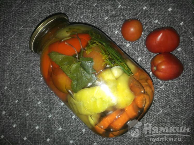 Жареные кабачки с томатами и болгарским перцем