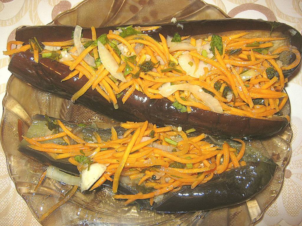 Баклажаны квашеные с морковью зеленью и чесноком на зиму: рецепт с фото и видео