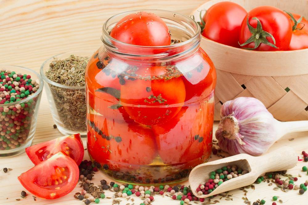 Маринованные помидоры на зиму – ну очень вкусные рецепты