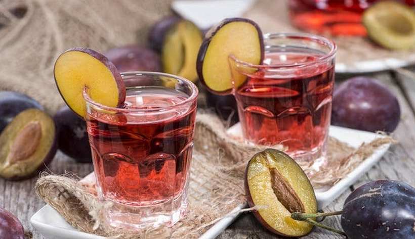 Настойка из фруктов на водке или спирту: рецепты и противопоказания