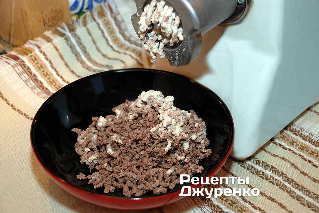 Как самостоятельно приготовить молотый мускатный орех: самые популярные способы измельчения
