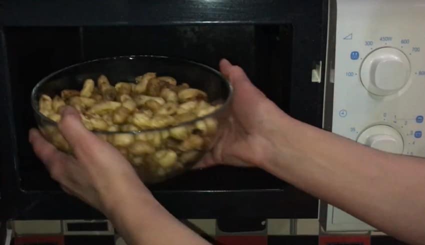 Как жарить грецкие орехи на сковороде и в духовке