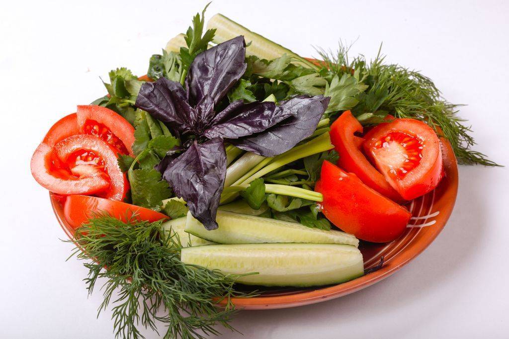 Простой рецепт салата украинский на зиму – удовольствие для всей семьи