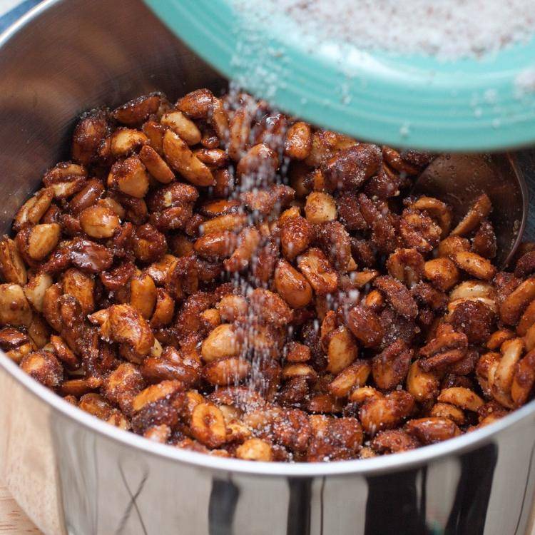 Как жарить арахис на сковороде в домашних условиях