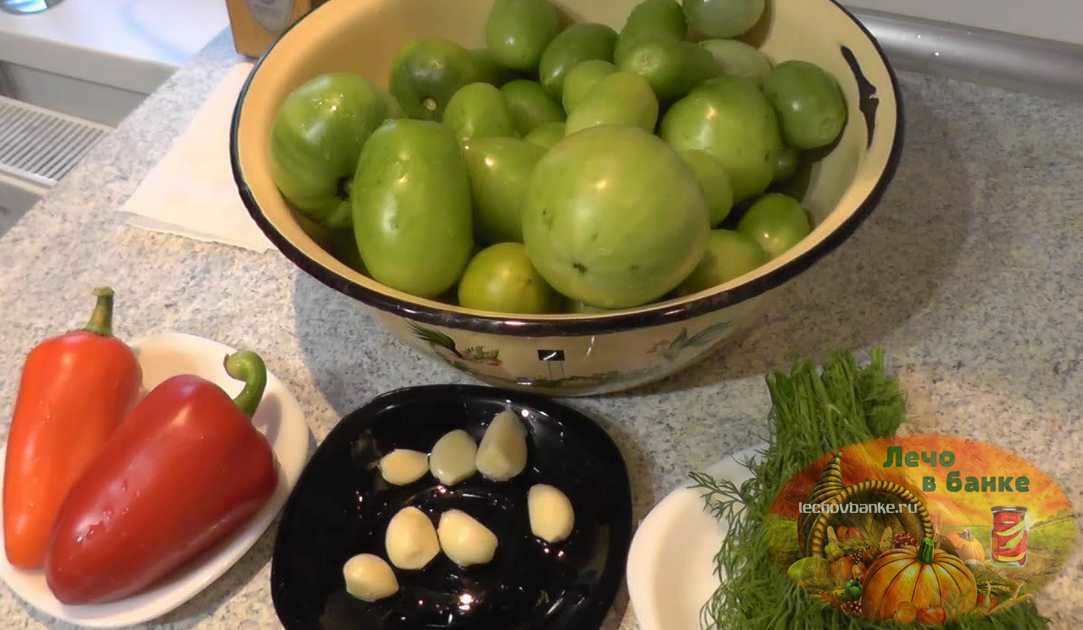 Зеленые помидоры на зиму в банках — 8 вкусных простых рецептов