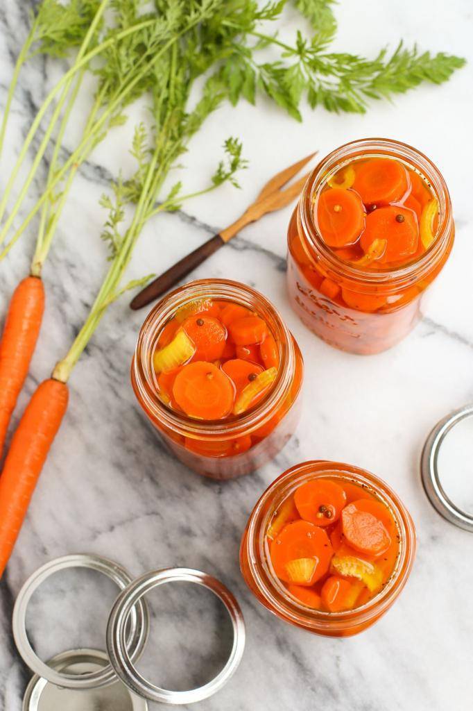 Морковь с луком на зиму: популярные рецепты с фото