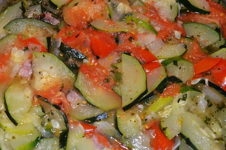 Как приготовить ассорти из огурцов и помидоров на зиму: топ-7 рецептов с фото