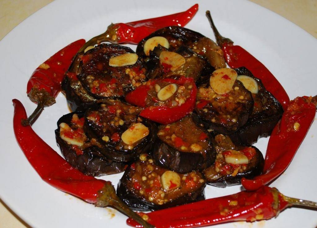 Баклажаны с помидорами в маринаде — рецепт с фото