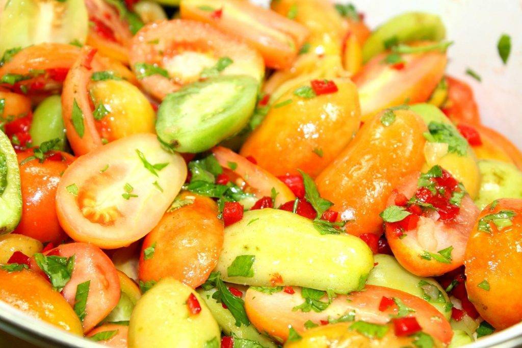 Закуска из зелёных помидор — рецепты быстрого приготовления