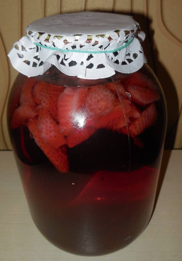 Компот из клубники на зиму