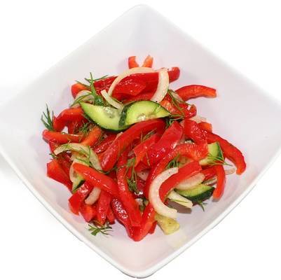 Салат с перцем и помидорами - 10 пошаговых фото в рецепте