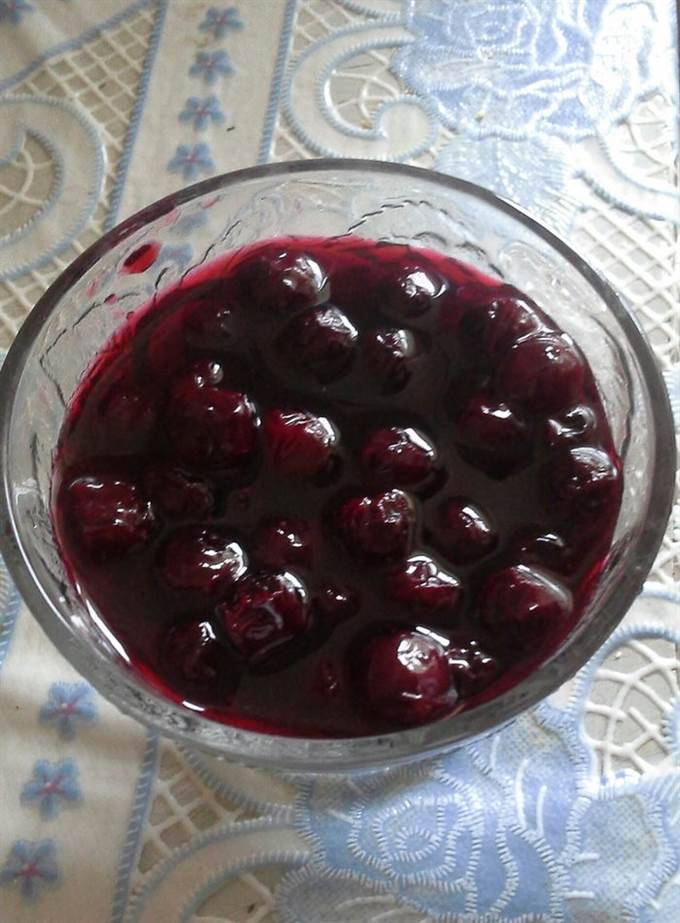 Густое варенье из вишни с косточками — 10 простых рецептов на зиму