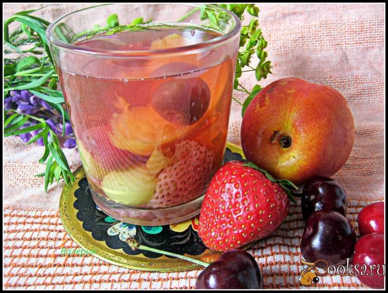 Сколько варить компот из сухофруктов или свежих фруктов и ягод?