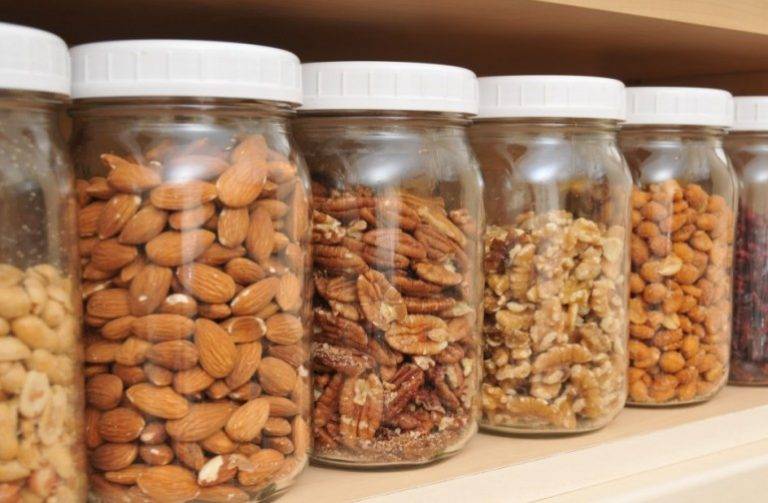 Хранение орехов разных видов: сроки и условия