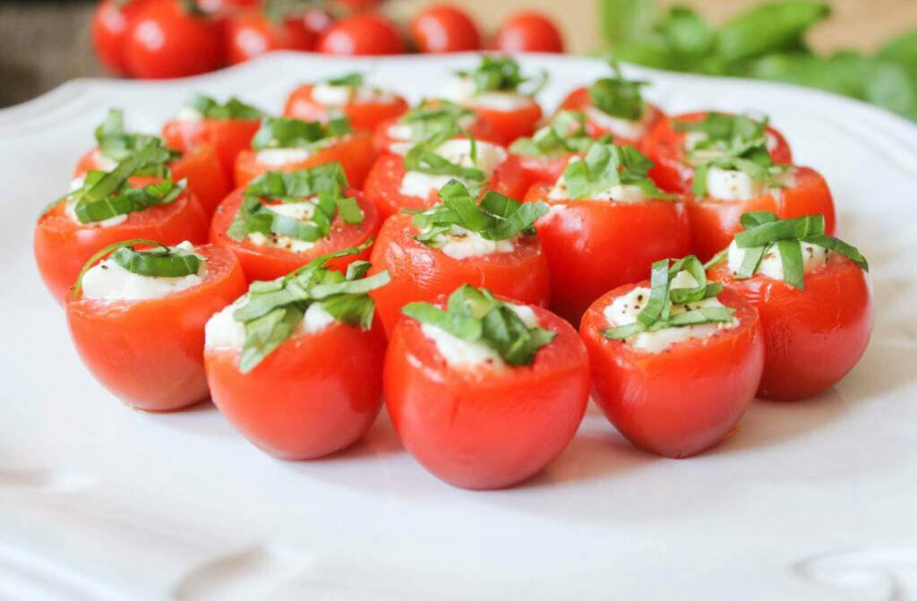 Фаршированные помидоры на закуску – 9 рецептов