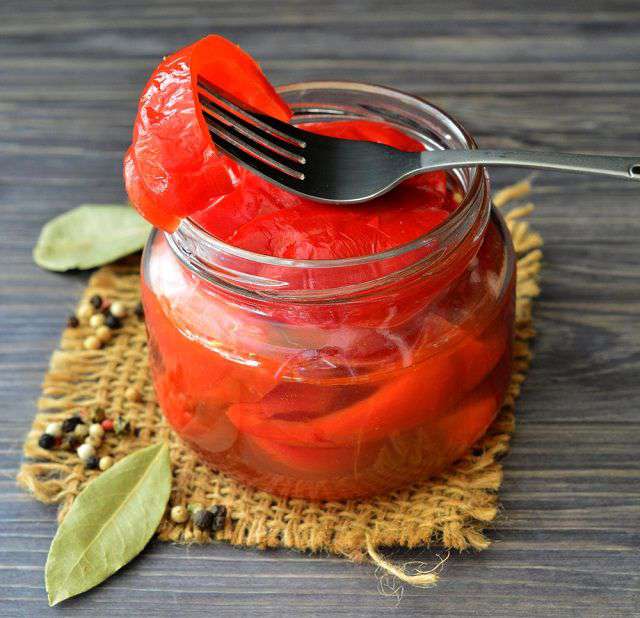 Сладкие помидоры на зиму с медом – вкусные заготовки с чесноком, базиликом, мятой