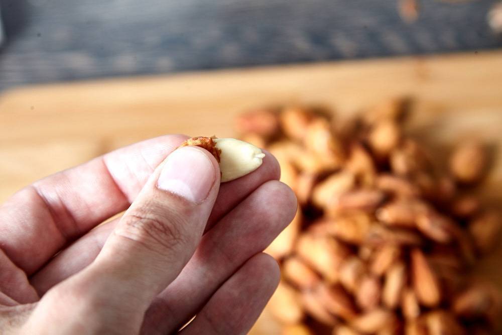 Как очистить арахис
