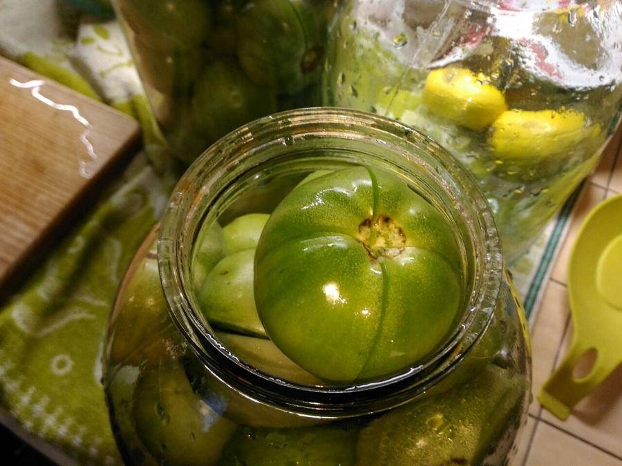 Как засолить зеленые помидоры в домашних условиях
