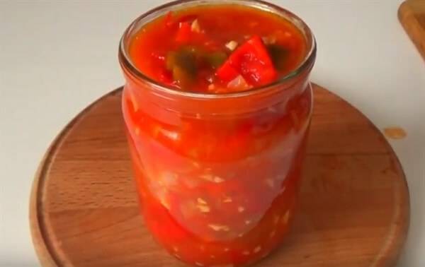 Лечо с томатной пастой и болгарским перцем на зиму - 9 вкусных и простых рецептов с фото пошагово