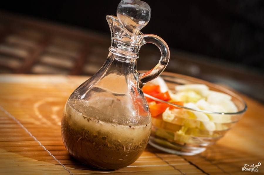 Чем можно заменить майонез в салатах: топ-10 лучших диетических заправок на замену классическому соусу, их польза и рецепты приготовления