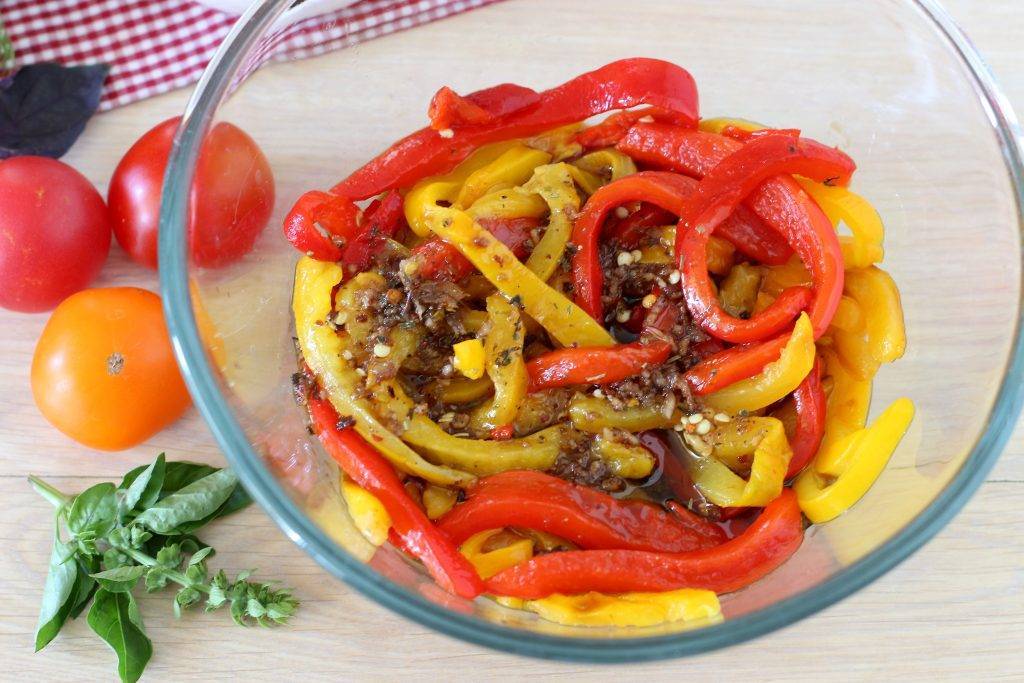 Салаты с болгарским перцем. простые рецепты вкусного салата на каждый день