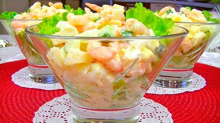 Салат с креветками и ананасом - вкусные, простые домашние рецепты