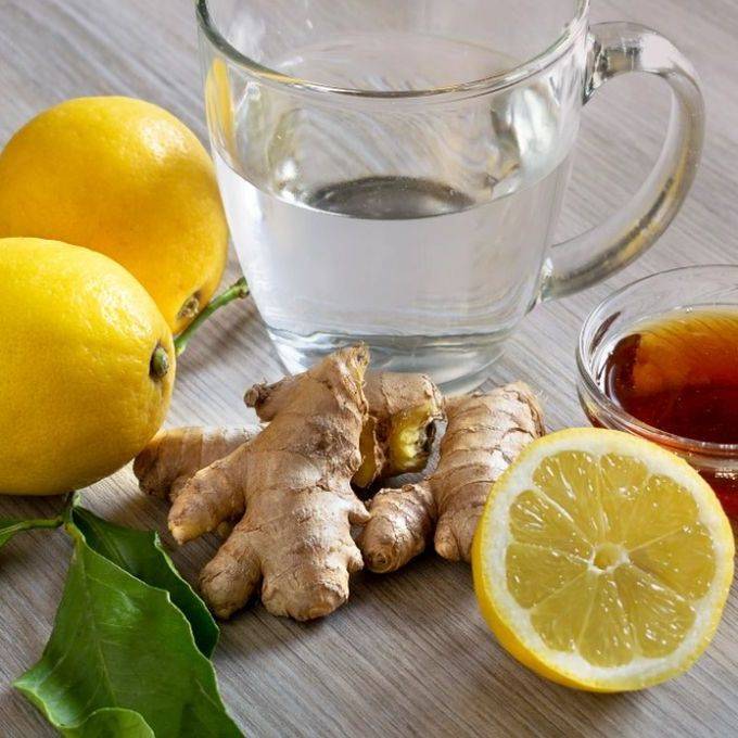 Чай с имбирем лимоном и медом рецепт. Имбирь с лимоном для иммунитета. Имбирный иммунитет напиток. Имбирь для иммунитета. Лимон с имбирем.