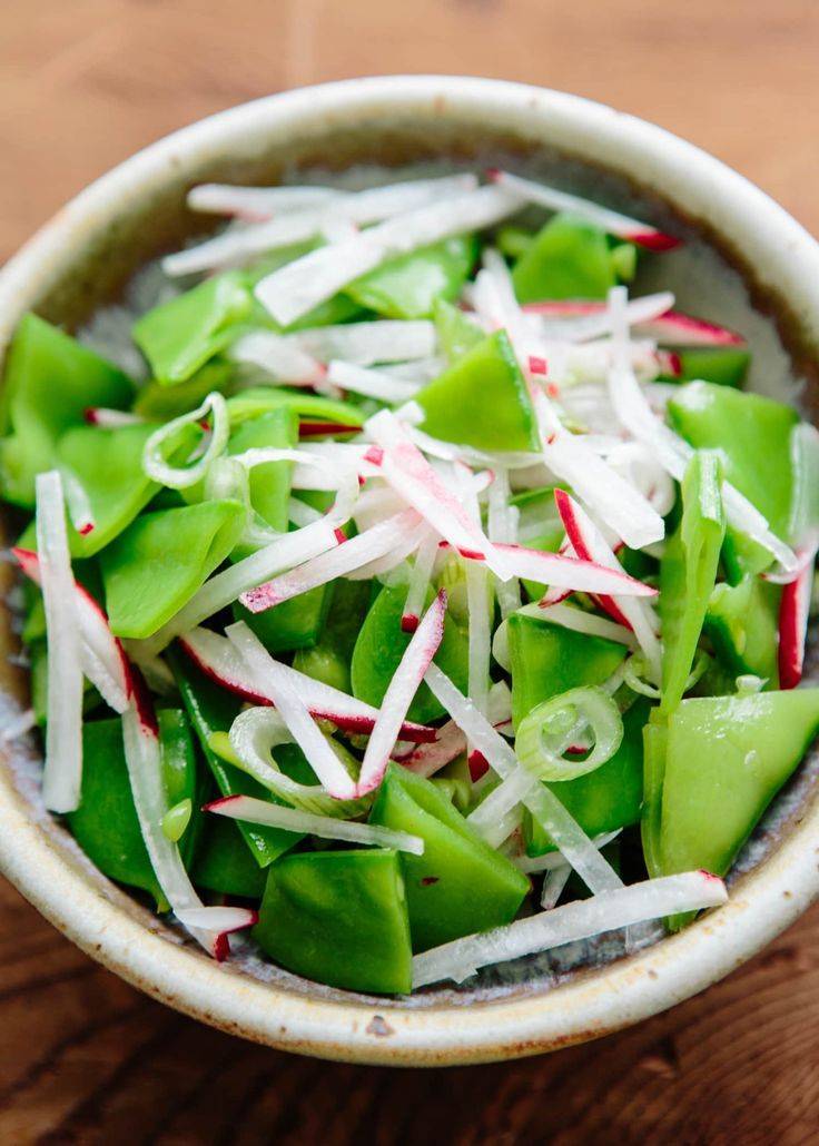 Простой и вкусный салат из черной редьки — 10+ лучших рецептов с фото