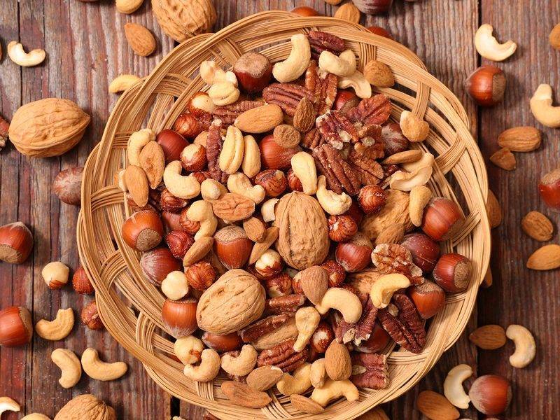 Орехи и семечки: едим правильно