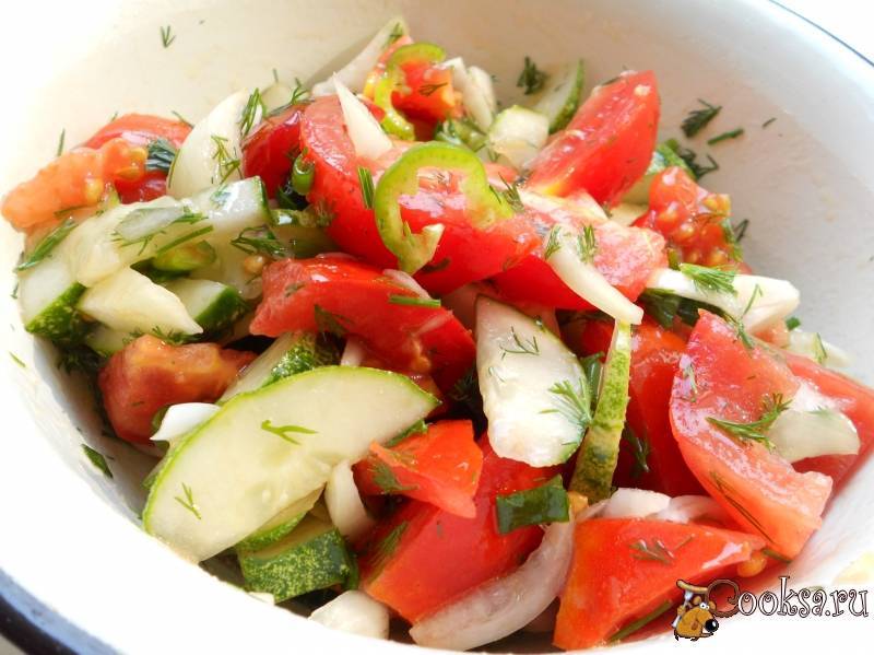Салат с капустой и помидорами. 8 рецептов свежих весенних салатов из овощей